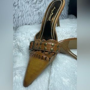 Women’s Slip On Heels | Size 6